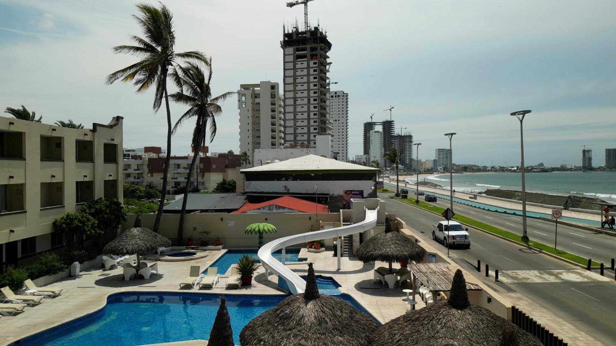 Hotel Sands Arenas Mazatlán Extérieur photo