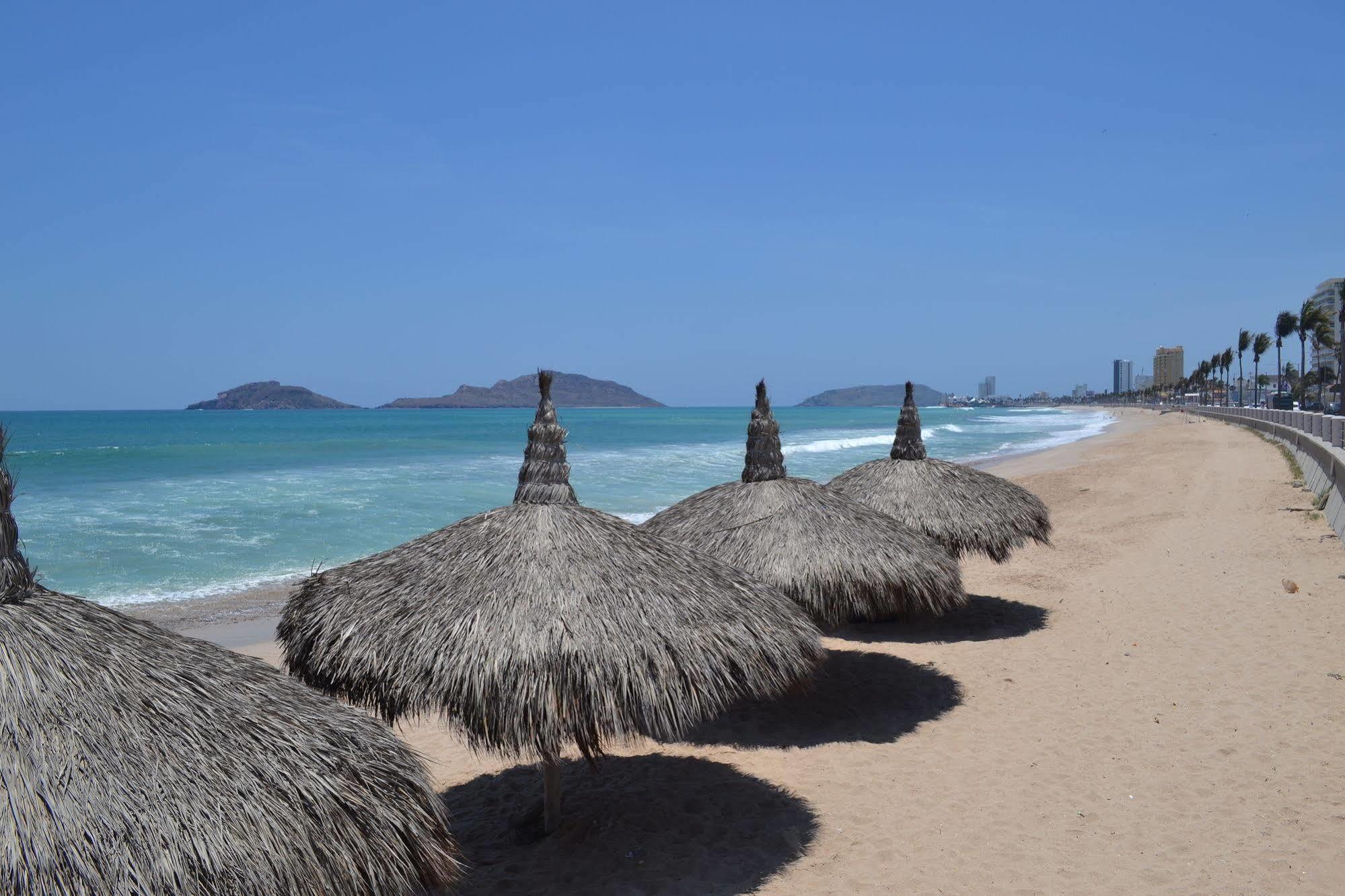 Hotel Sands Arenas Mazatlán Extérieur photo